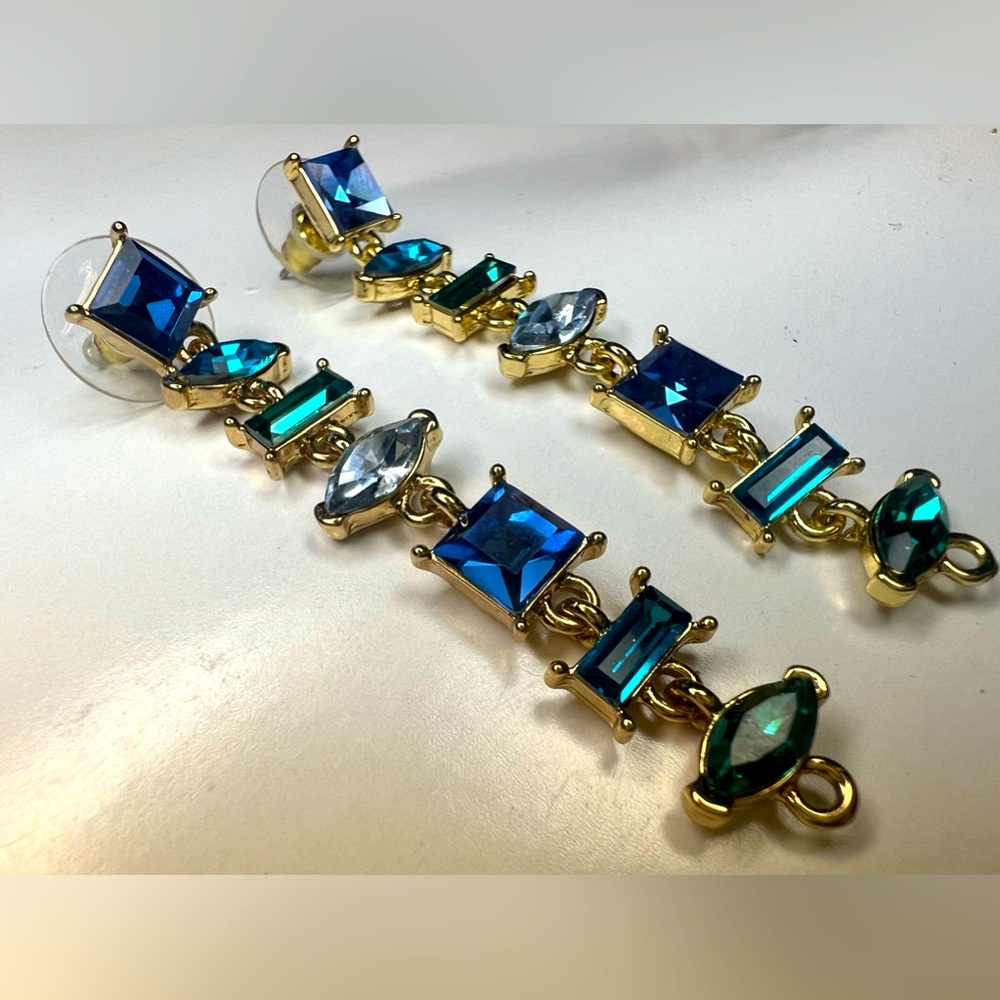 Vince Camuto blue green ombré earrings